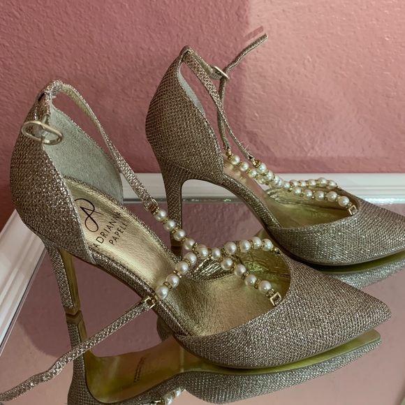 Adrianna Papell women’s Aurora pump - Picture 2 of 8